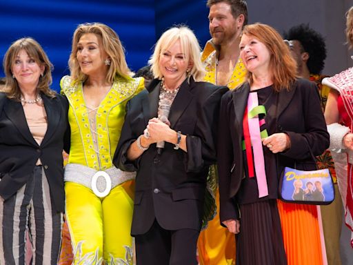 Photos: MAMMA MIA! Celebrates its 25th Anniversary in the West End