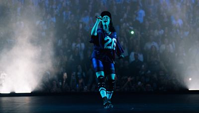 Billie Eilish Brings a Master Class in Intimacy to the Arena Stage