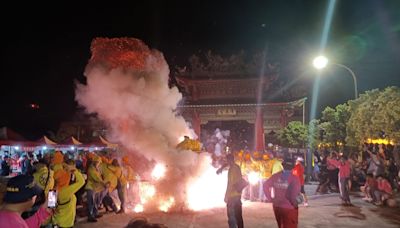 影音/虎爺吃炮民眾搶拍 2024蘭陽媽祖文化節首日駐駕澤蘭宮 | 蕃新聞