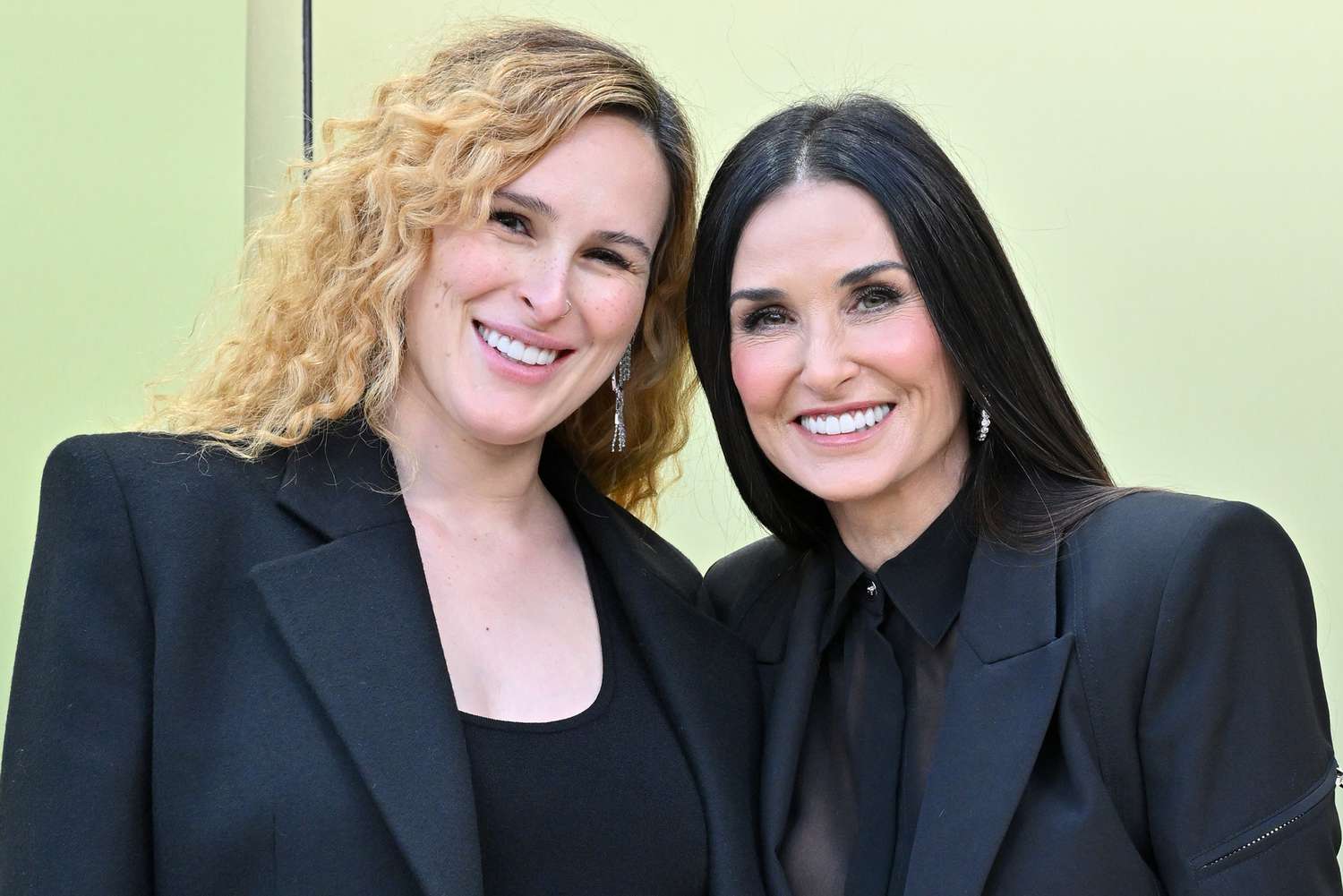 Rumer Willis Praises Mom Demi Moore's 'Bangin'' Bikini Body