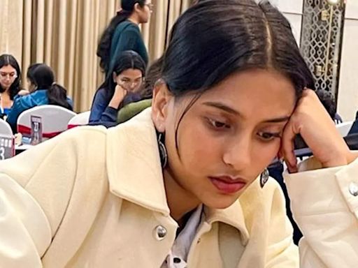 Divya Deshmukh beats Sachi Jain to maintain sole lead in World Junior Chess Championship | Chess News - Times of India