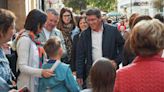 El inicio del Festival de Primavera de Ontinyent saca a la calle a cientos de personas