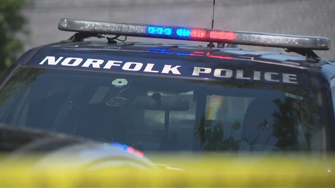 Wells Fargo bank robbed in Norfolk