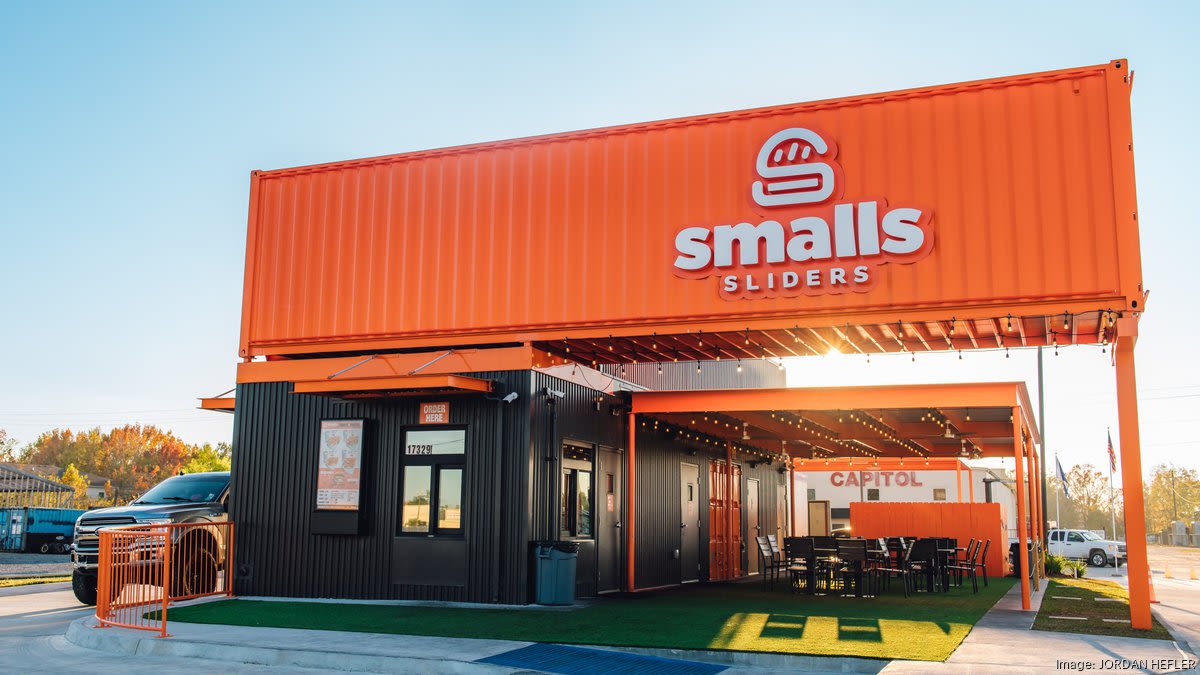 Drew Brees-backed burger chain Smalls Sliders to build first Houston locations - Houston Business Journal