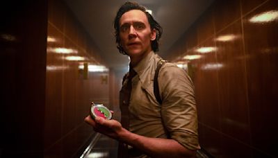 Apparently Tom Hiddleston’s Loki Has A Die Hard Connection, And I Can See It