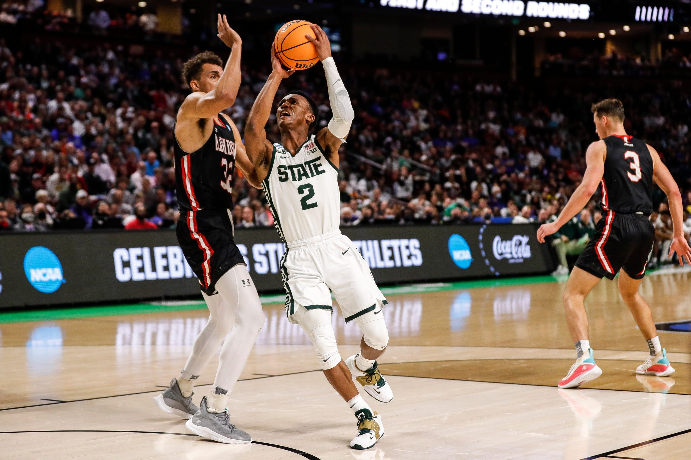 Former Michigan State guard Tyson Walker signs with Mat Ishbia's Phoenix Suns