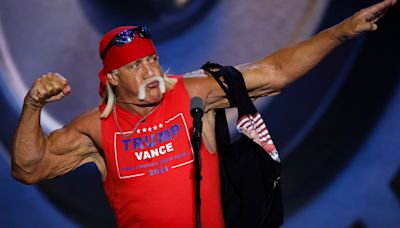 WWE legend Hulk Hogan rips off t-shirt in support for Donald Trump