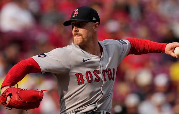 Alex Cora explains Red Sox roster move, promoting lefty who got hit ‘hard’