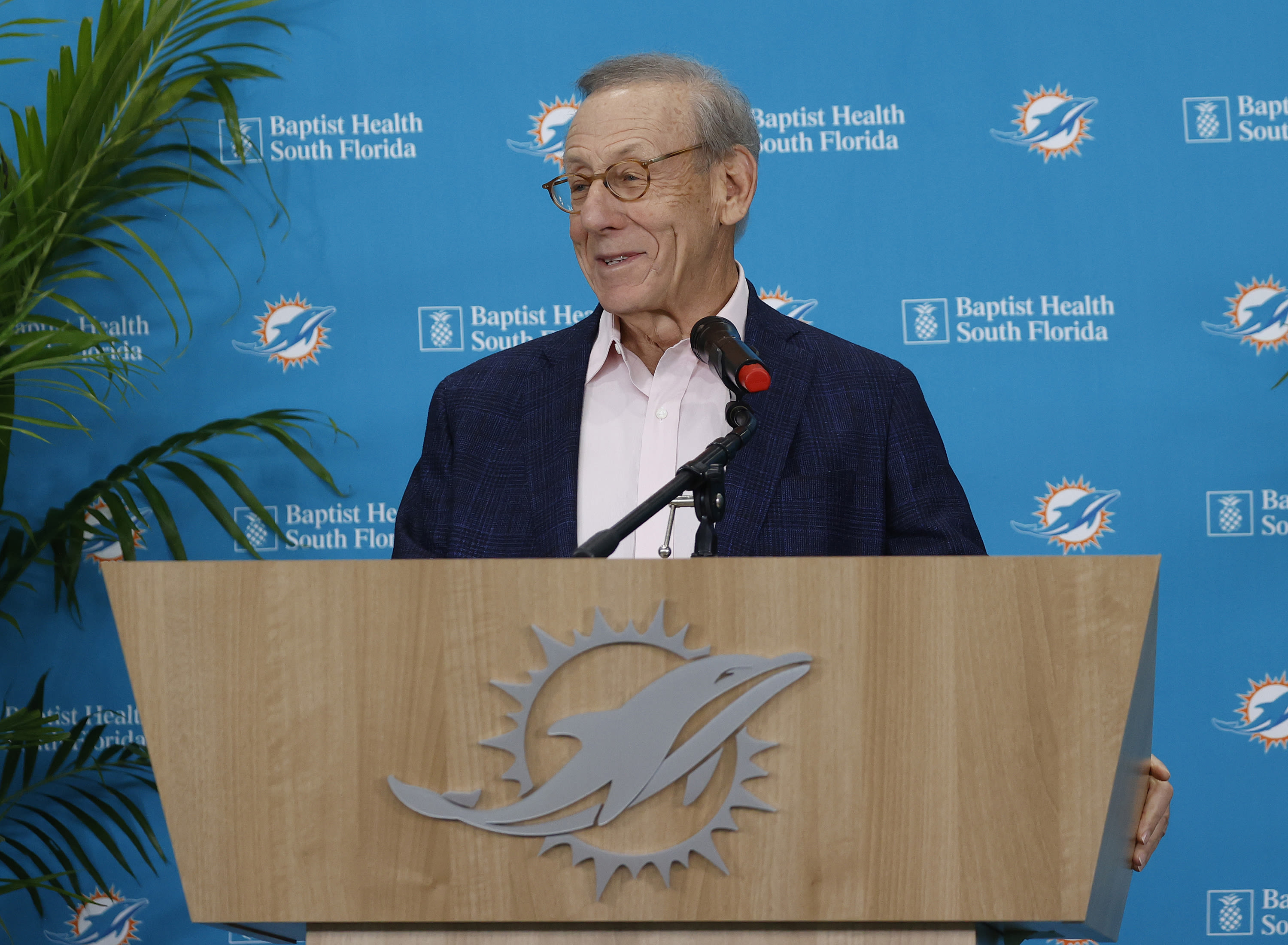 Dolphins owner Stephen Ross reportedly declined $10 billion for team, stadium and F1 race