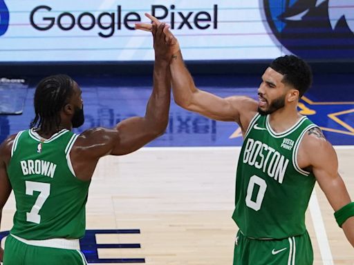 Celtics' Tatum Hypes Jaylen Brown's Finals MVP After Getting 'Short End of the Stick'