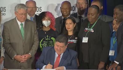Pritzker signs captive audience prohibition that employer groups call unconstitutional