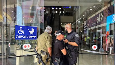 Two people wounded in Israeli mall stabbing