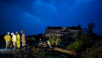 Tornadoes tear through southeastern US as storms leave 3 dead