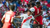 Canadá da la sorpresa y derriba a Perú en el grupo de Chile en la Copa América - La Tercera