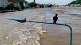 4 people have died in floods in southern Germany. The situation remains tense