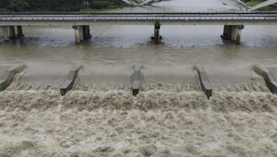 Typhoon Gaemi weakens as it leaves Taiwan for China