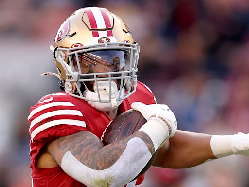 49ers Predicted to Cut Ties With Record-Holding Playmaker