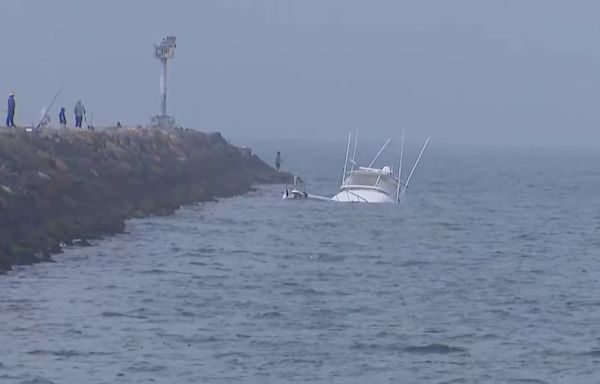 1 dead and 10 injured in Long Beach boat crash