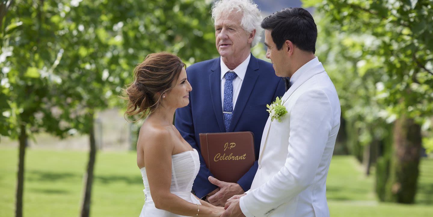 Home and Away fans spot blunder in Justin and Leah's wedding storyline