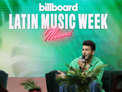 Colombiano Sebastián Yatra y Fundación Latin Grammy entregan beca de $250,000 a músico cubano