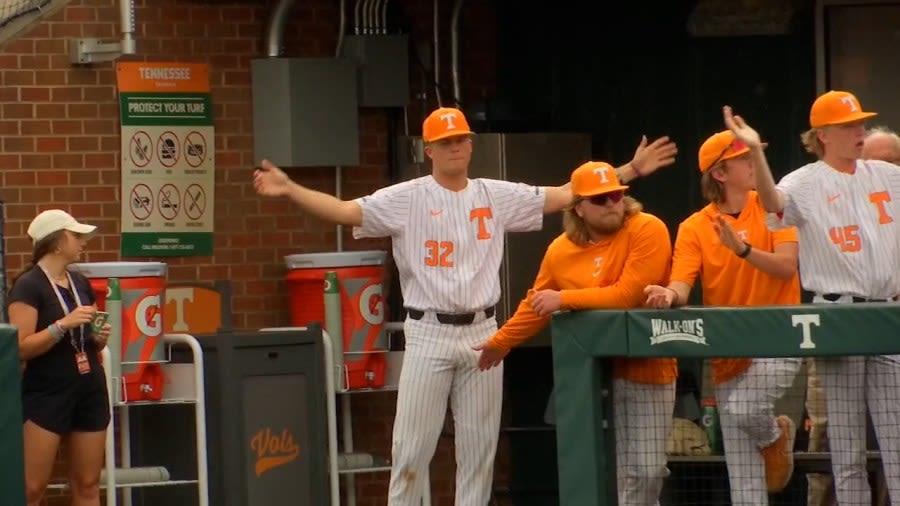 #1 Vols Reach 40-Win Mark with 6-3 Victory Over Queens