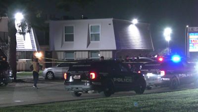 2 men in custody after teen fatally shot at north Houston apartment, HPD says