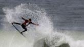 Filipe Toledo conquista seu primeiro título mundial de surfe