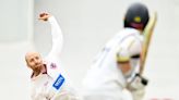 Warwickshire stretch lead over Somerset to 409 runs overnight