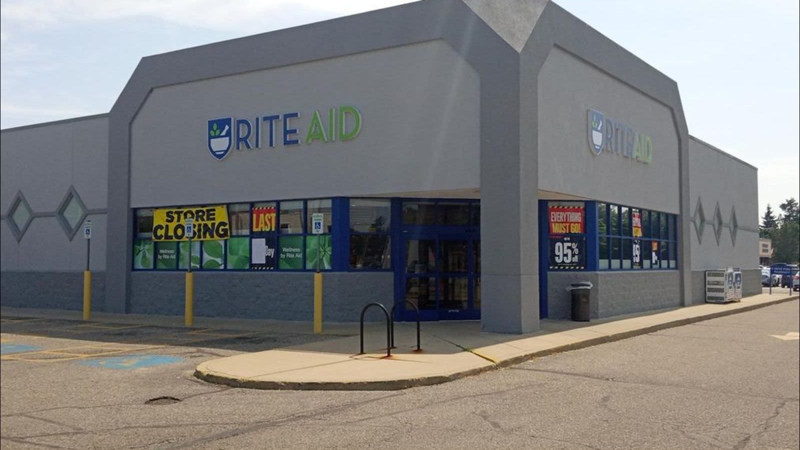 Workers speak out against Rite Aid drugstore closings