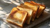Esta es la razón por la que tu pan tostado podría estar causando daños graves a tu salud