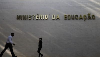 Atraso em plano que estabelece metas traz novo prejuízo à educação