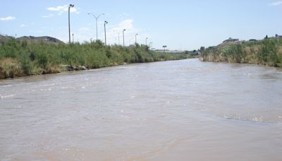Migrante muere a la orilla del Río Bravo; fue encontrado golpeado