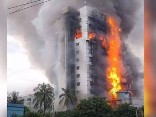 Bangladesh crisis: 24 burnt alive as mob sets hotel on fire; Hindu homes, temples 'targeted' | Top updates