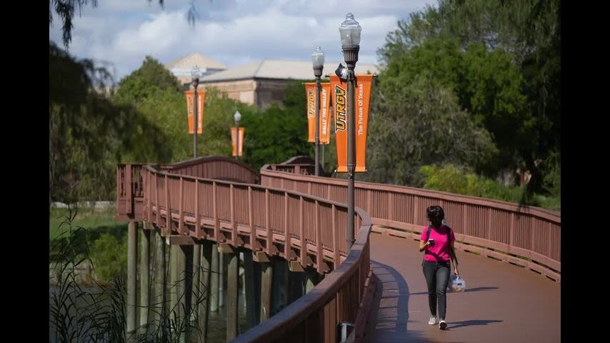 Texas college students confront anxiety, apathy as another pandemic semester begins