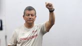 Flores, del izquierdista FMLN, se suma a los candidatos que votan en las elecciones salvadoreñas