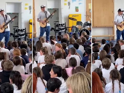 Ed Sheeran realizó un concierto sorpresa para estudiantes de primaria y donó guitarras