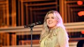 Kelly Clarkson alters lyrics to ‘Piece by Piece’ following divorce from Brandon Blackstock
