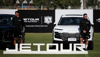 La hija de Mirko Jozic estalla contra el regalo de autos a los jugadores de Colo Colo - La Tercera