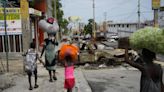 Familias enteras huyen de sus barrios en Puerto Príncipe tras ataques de las últimas horas