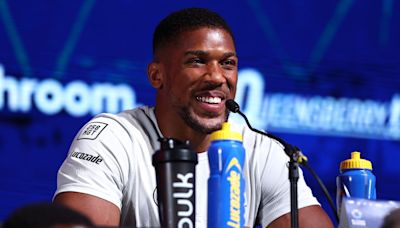 Anthony Joshua says he ‘can’t wait until I’m 50’ to face Tyson Fury, looks ahead to Daniel Dubois world title fight - Eurosport