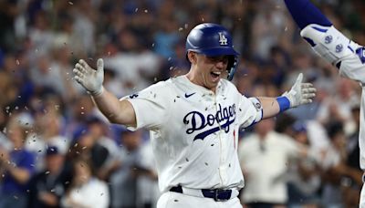 Deadspin | Will Smith, Dodgers seek sweep of Brewers in clash of division leaders