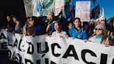 Contra el “desfinanciamiento educativo”, se unen universidades y docentes en Bariloche - Diario Río Negro