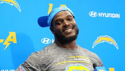 Chargers News: NaVorro Bowman on Linebacker Room, 'There's No Real Weak Point'