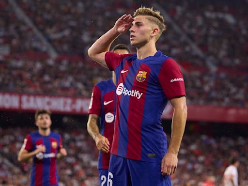 Barcelona register 2 more players but Hansi Flick and Vitor Roque still left out