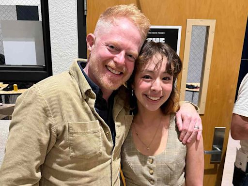 Jesse Tyler Ferguson Makes “Modern Family ”Costar Aubrey Anderson-Emmons 'Really Nervous' at Her School Plays