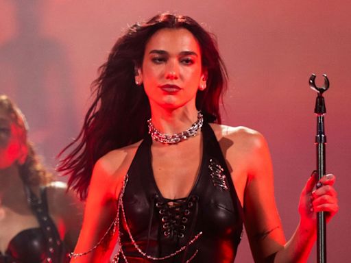 Dua Lipa anuncia las fechas de su gira mundial para 2025 - La Opinión