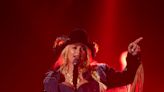 On ACM Awards, Miranda Lambert debuts fiery new song 'Wranglers,' written by an Oklahoman