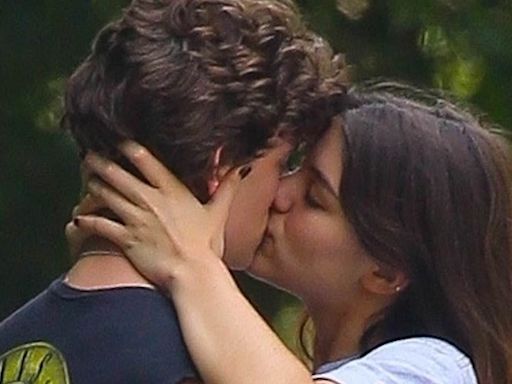 Suri Cruise is seen kissing her boyfriend Toby Cohen