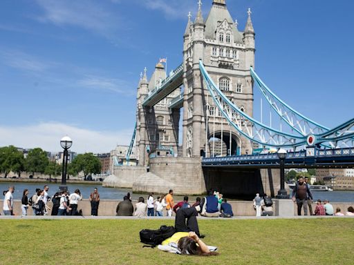 London weather: Four-day health alert triggered as 30C heatwave begins