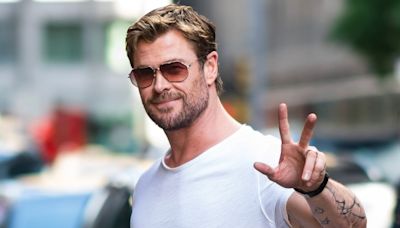 Chris Hemsworth Steps Out in New York City, Plus Priyanka Chopra, Pedro Pascal and More